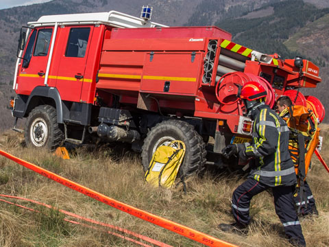 Camion-citerne feux de forêts (CCF) – sapeurs-pompiers © Gautier – Forget