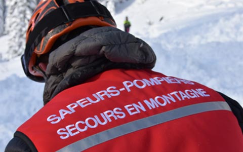 #VigilanceMontagne : des chutes de neige annoncées en montagne, les sapeurs-pompiers sensibilisent les skieurs